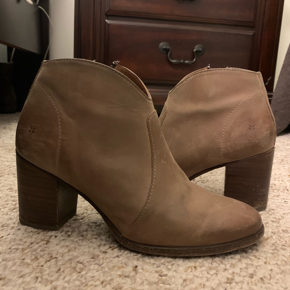 Frye Booties Nora Zip